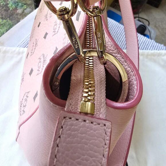 MCM Klara Leather Hobo Bag Powder Pink Monogram Crossbody Authentic - MSRP $1,01 - Picture 4 of 14